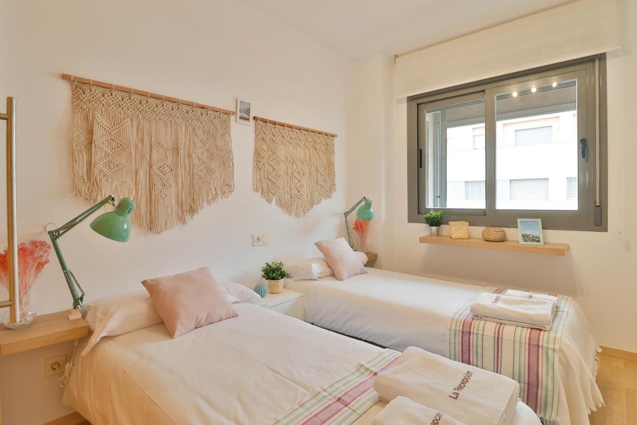 Ferienwohnung C13 Seaside Malaga With Pool And Parking Exterior foto